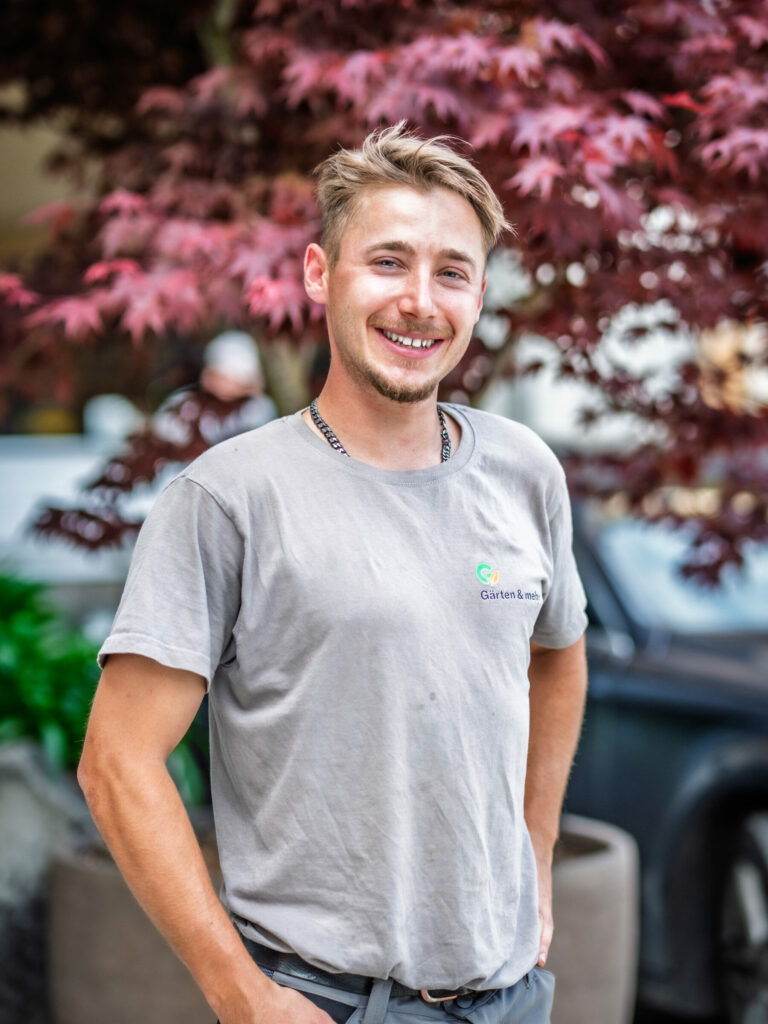 Portrait Jesse Loi vom Gärten und mehr Team