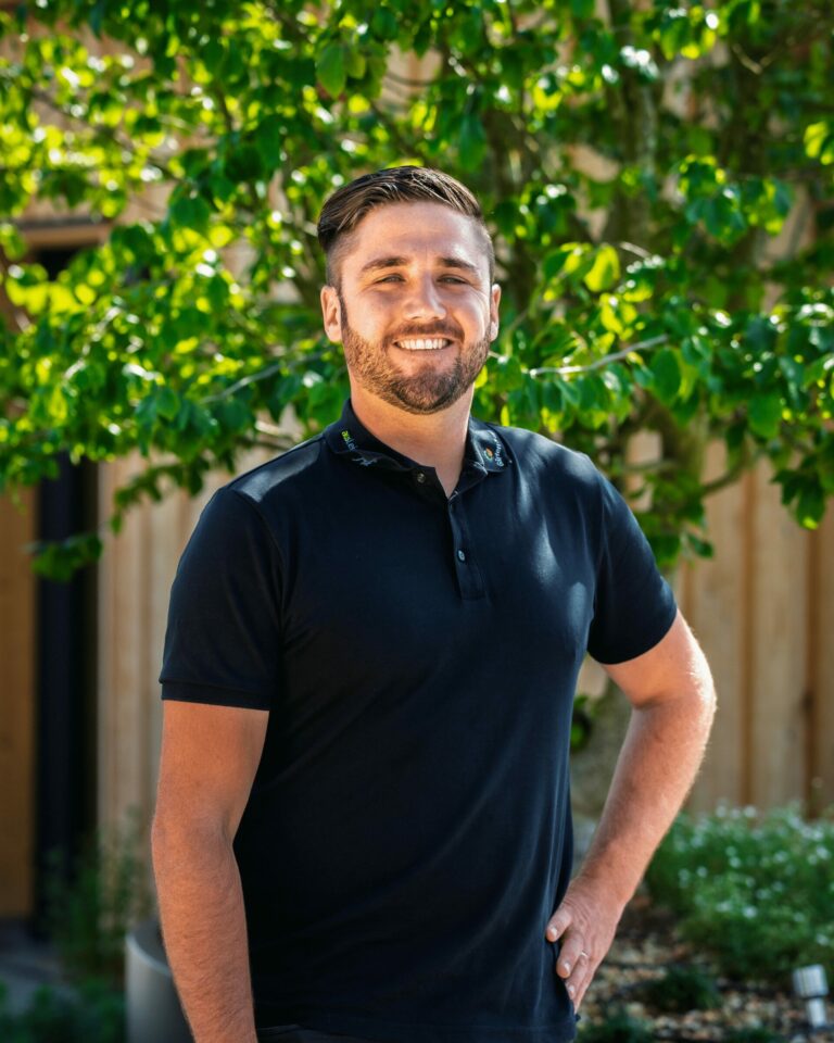 Portrait Pascal Buschor vom Gärten und mehr Team